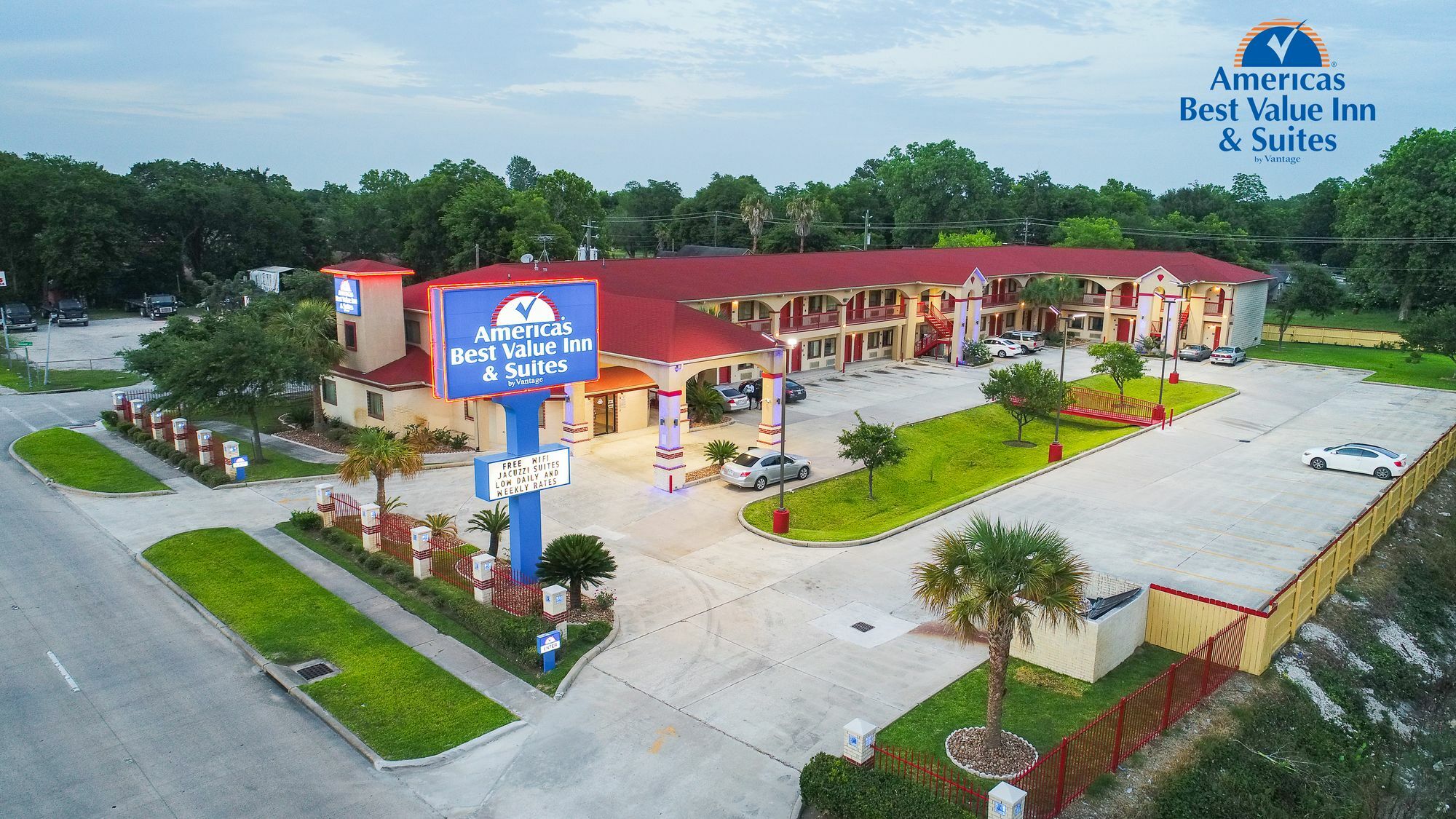 Americas Best Value Inn & Suites Northeast Houston Exterior photo